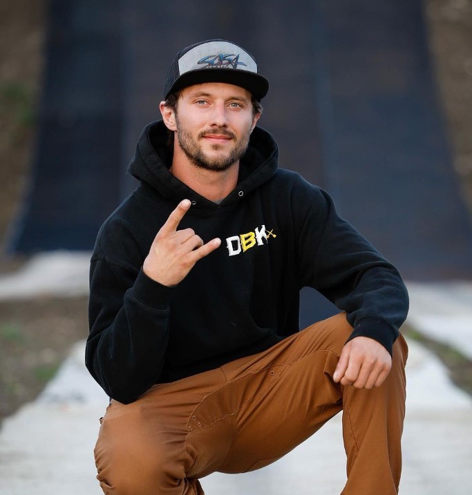 Cochrane man back to extreme sports 6 weeks after breaking back ...